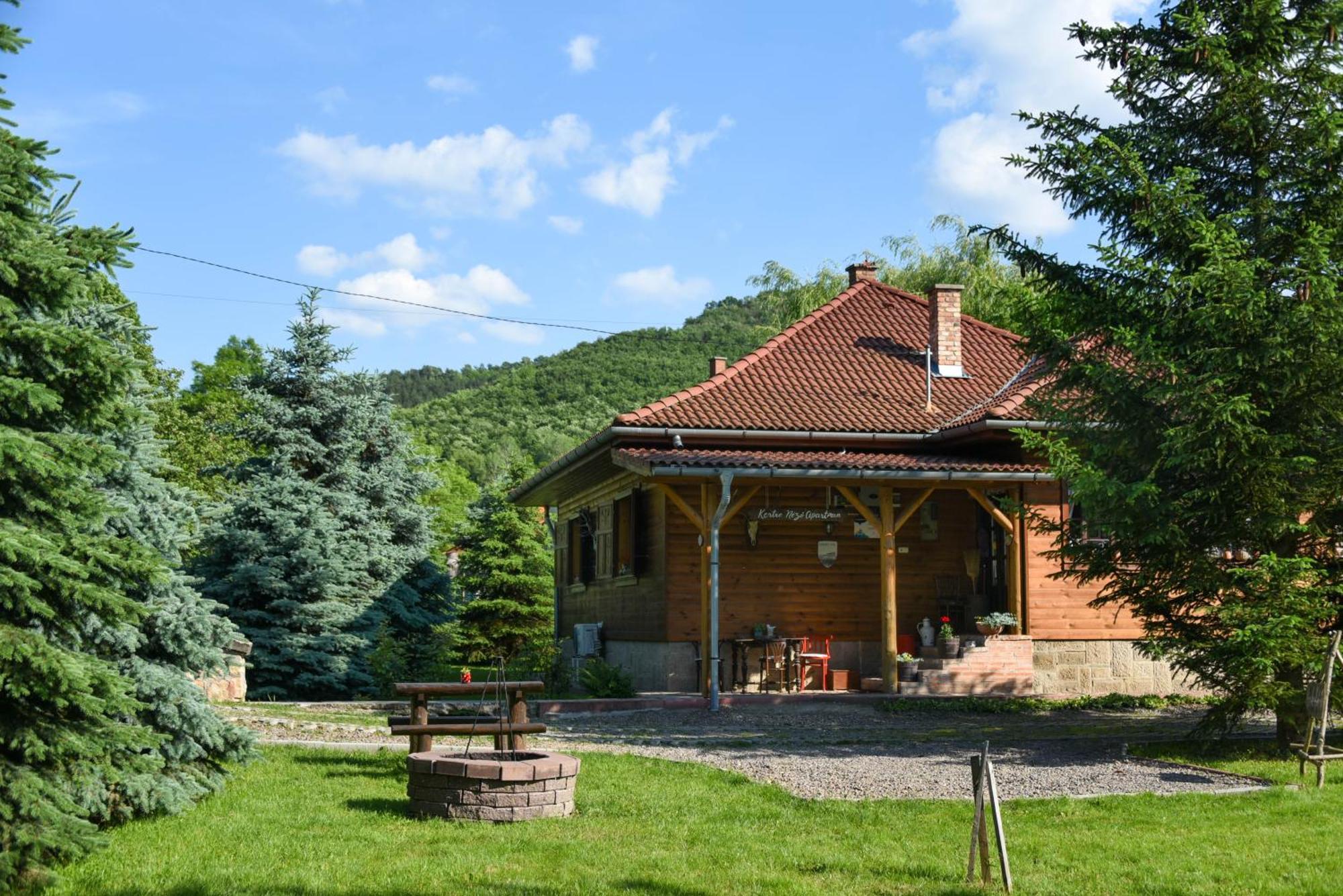 Apartament Halhaza Vendeghaz Sirok Zewnętrze zdjęcie